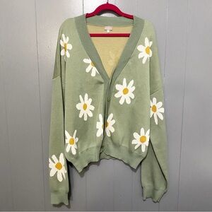 Cute green cardigan with white daisy pattern!